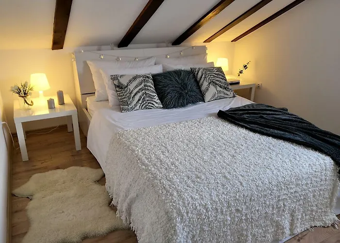 Attic Iris Appartamento *